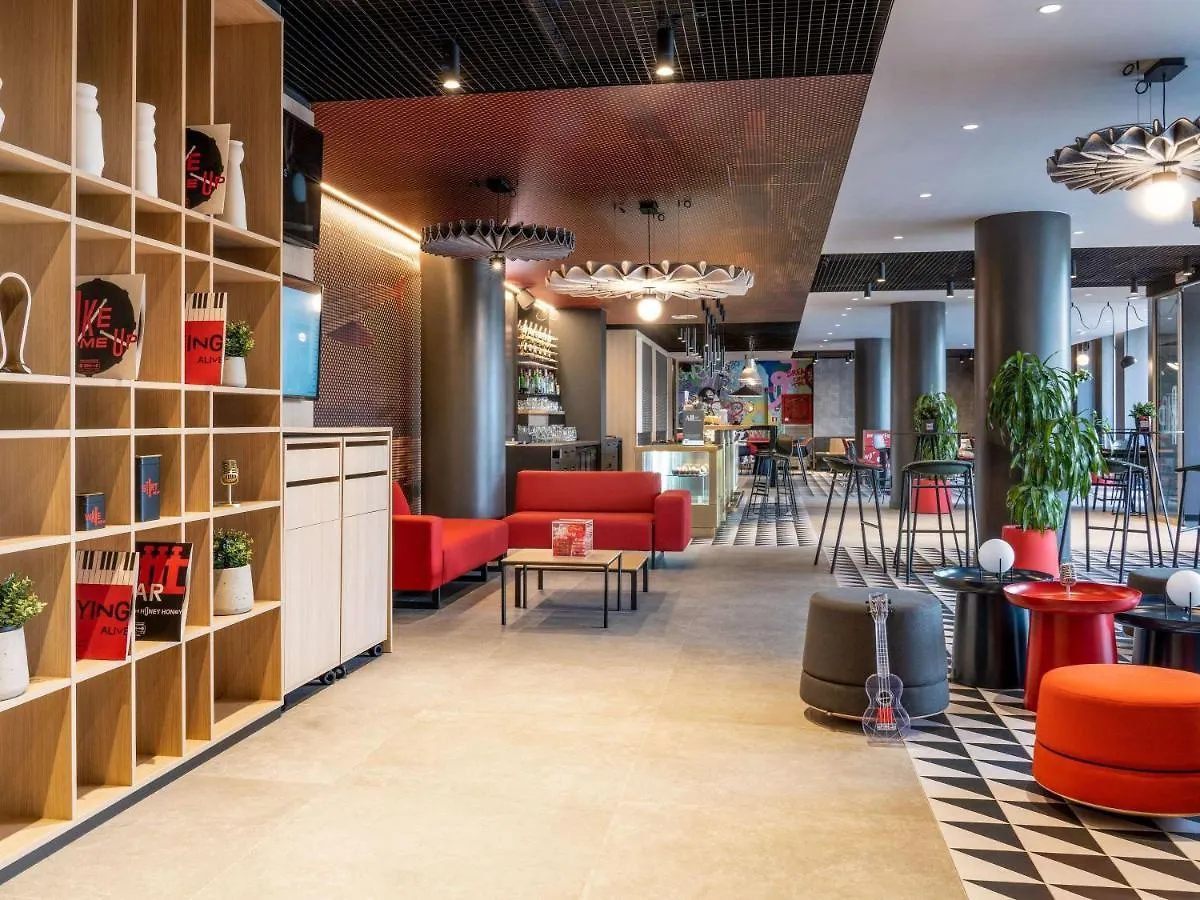 Ibis Barcelona Aeropuerto Viladecáns 0*,